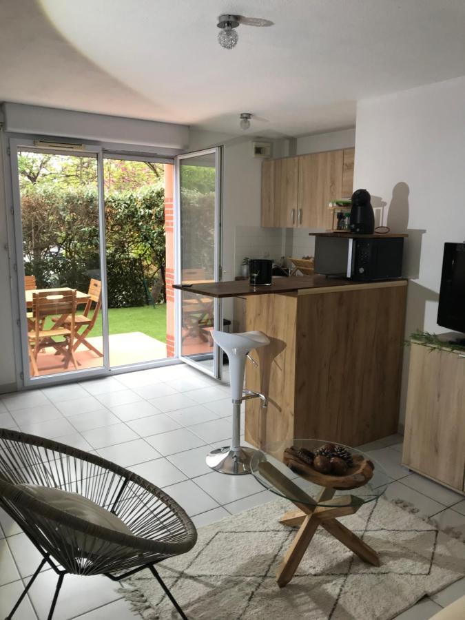 T2 Climatise Jardin & Court De Tennis/piscine /parking/fibre * Toulouse